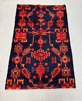 Full view of hand-knotted Hamadan rug showing complete pattern