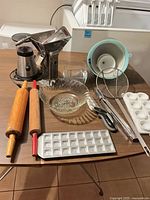 Overview of all kitchen and baking items on table