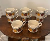 Eight Broadhurst cups stacked showing pattern