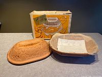 Roaster base with lid, instruction sheet and box