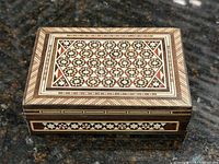 Top view showing marquetry lid pattern