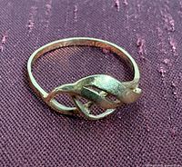 Top view of 10K gold swirl ring