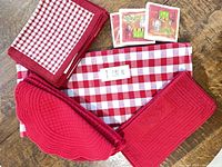 Overview of all linens and napkin packs