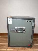 Front view of AMSEC DL5000 safe closed
