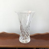 Full view of vase front profile