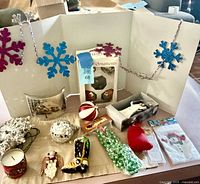 Full lot overview with backdrop and all items visible