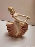 Front view of Hull dancing girl vase