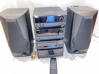 Front view of full Kenwood component stack flanked by both LS-F5 speakers