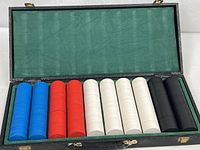 Open case showing all chip rows and interior lining