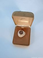 prosthetic eye in presentation case