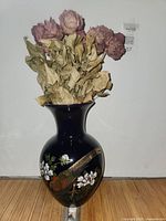 Full view of vase with dried roses