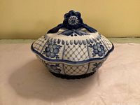 Covered Gzhel porcelain candy dish front view