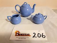 Entire three-piece tea set front view