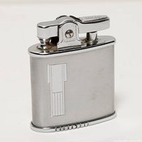 Front view of chrome Ronson Triumph lighter