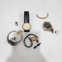 Overview of all jewelry and watch parts laid out