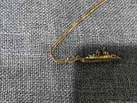 Pendant and chain overview