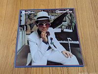 Front jacket of Elton John Greatest Hits LP