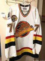 Full front view of Vancouver Canucks #7 Ronning jersey