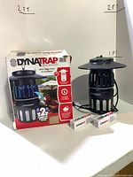Mosquito trap, retail box, two bulb boxes