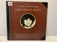 Front cover of Linda Ronstadt Greatest Hits UK LP showing artist image and title