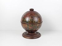 Complete globe ice bucket closed, front view