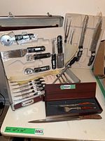 closed and open case with full set visible