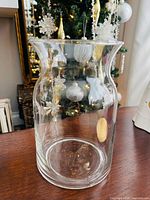 Front view of clear glass vase