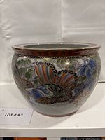 Overall view of decorated ceramic pot