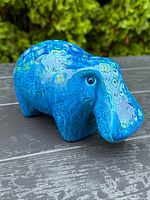 Left front view of Bitossi Rimini Blu hippo showing glaze and patterns