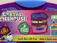 Front of boxed lunch box showing branding and piece count