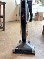 Front view of Hoover Linx cordless stick vacuum cleaner