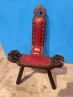 full view of tri-leg birthing chair