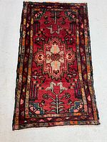Full view of the rectangular Persian Hamadan wool rug