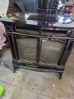 Front view closed doors