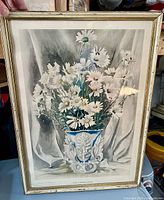 Full view of framed print showing daisies bouquet