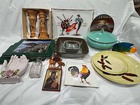 Full lot overview showing all dishware and decor pieces