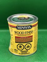 Front of sealed 946 mL Minwax Wood Finish Penetrating Stain Ipswich Pine can