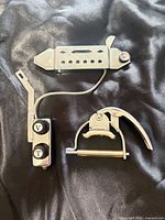 Front view showing pickup, control box and capo