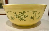 Side view showing yellow exterior and green Shenandoah pattern