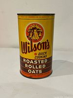 Front of unopened Wilson's Roasted Rolled Oats can