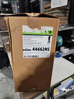 Front of sealed Halyard carton with product label visible