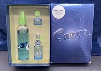 Closed outer box with Curve branding