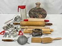 Overall view showing all utensils