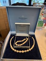 Necklace and bracelet in Princess Grace Collection box