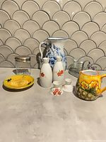 Overview of all ceramics, glassware and sake set