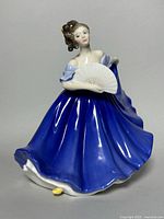Front view of Royal Doulton Elaine HN-2791 figurine