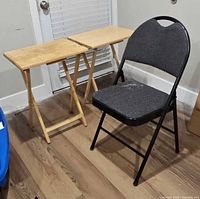 Front view of chair and both tray tables set up