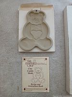 Pampered Chef teddy bear clay cookie mold and booklet