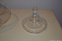 Lid showing knob finial and fit