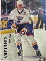 Front view of Wayne Gretzky magnet showing player image and St. Louis Blues branding